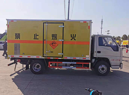 马边爆破器材运输车